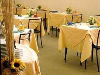 Club Z Hotell Kerýnia Eksteriør bilde