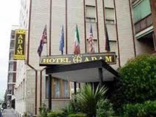 Club Z Hotell Kerýnia Eksteriør bilde