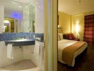 Club Z Hotell Kerýnia Eksteriør bilde