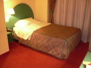 Club Z Hotell Kerýnia Eksteriør bilde